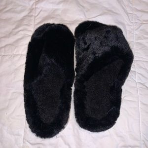 Women’s slippers.